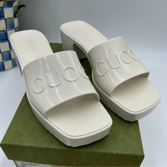 Women’s Gucci rubber block low heel slides size 41 made in Italy - Picture 1 of 11